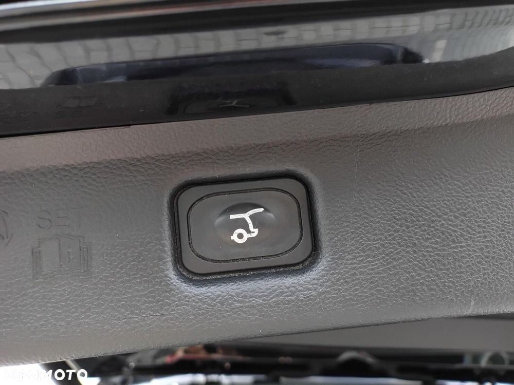 Ford S-Max - 38