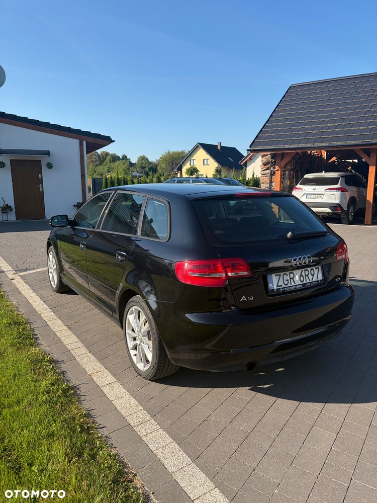 Audi A3 Sportback 2.0 TDI DPF Ambiente - 6