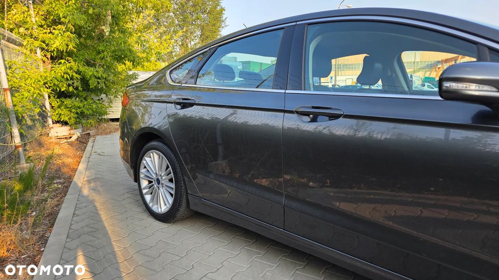 Ford Fusion 2.0 EcoBoost Titanium - 9