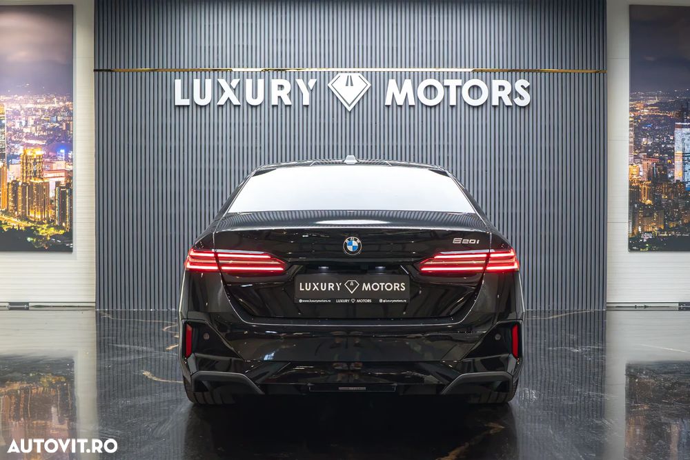 BMW Seria 5 520i Aut. - 12