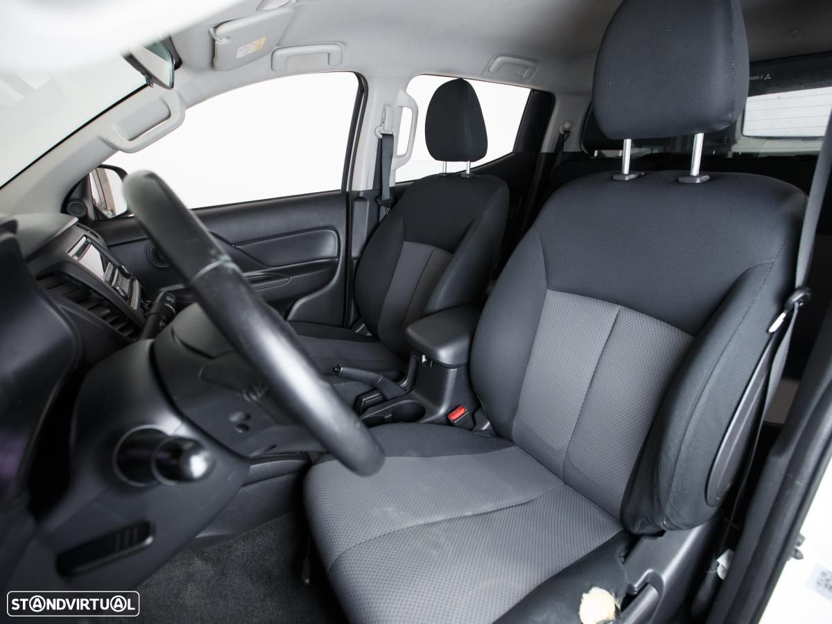 Mitsubishi L200 - 7