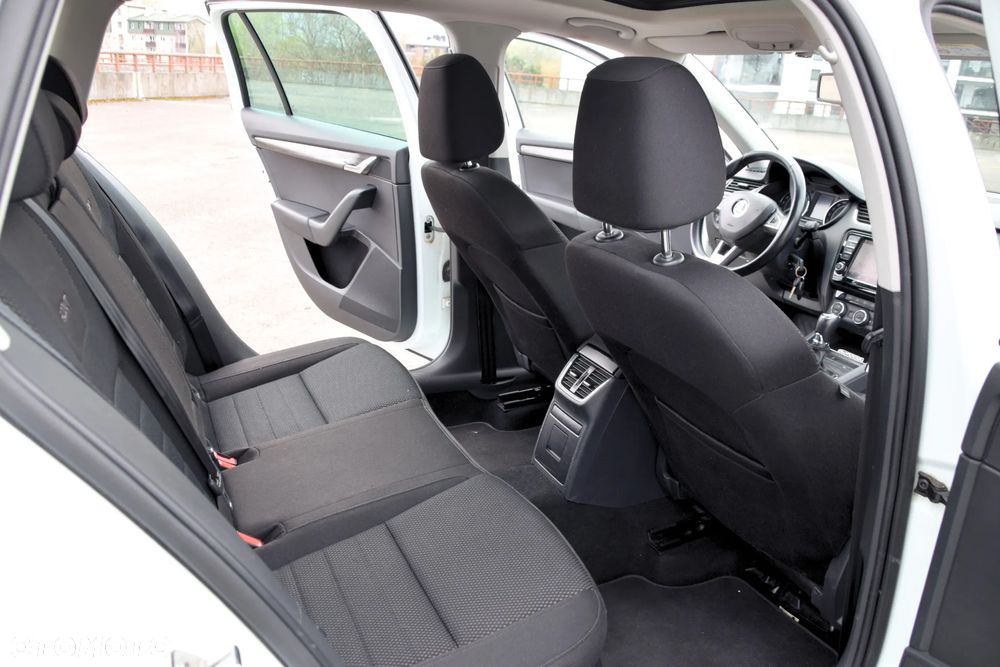 Skoda Octavia 2.0 TDI 4x4 DSG Scout - 14