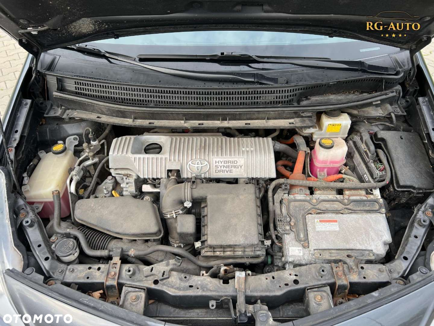 Toyota Prius+ - 32