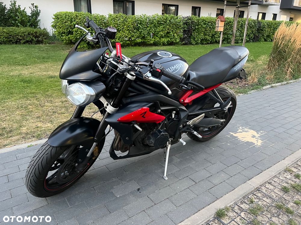 Triumph Street Triple - 8