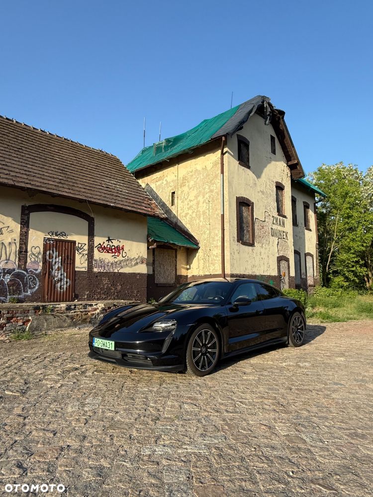 Porsche Taycan - 1