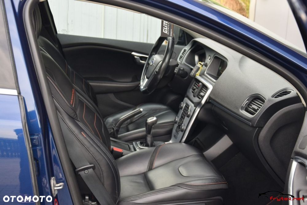 Volvo V40 - 24