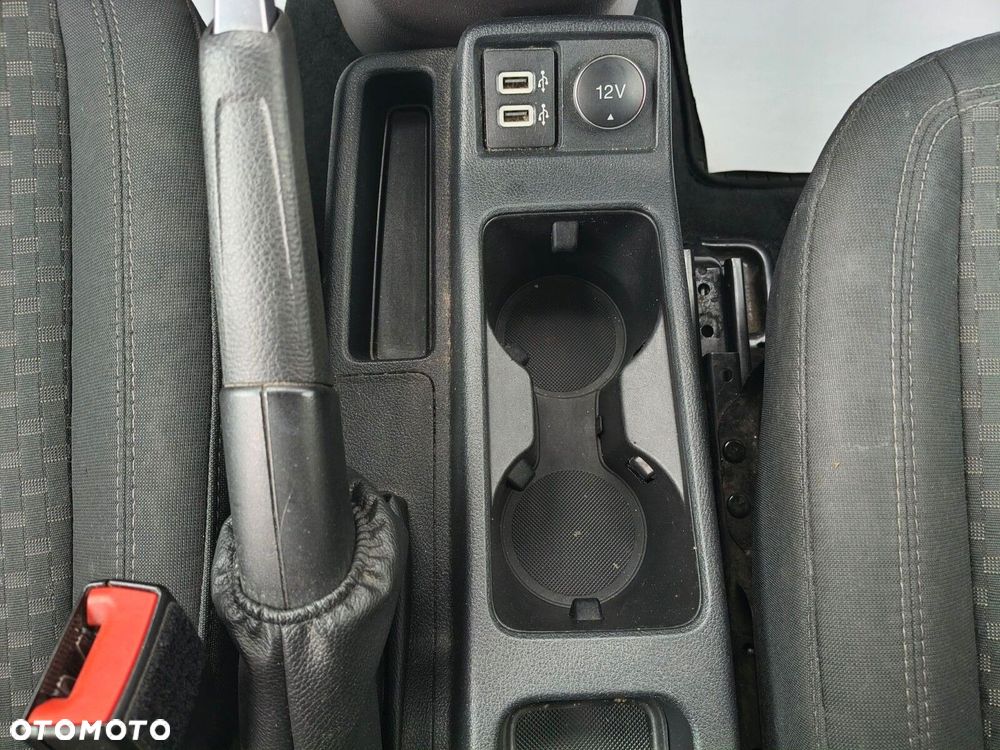 Ford Transit Connect - 28
