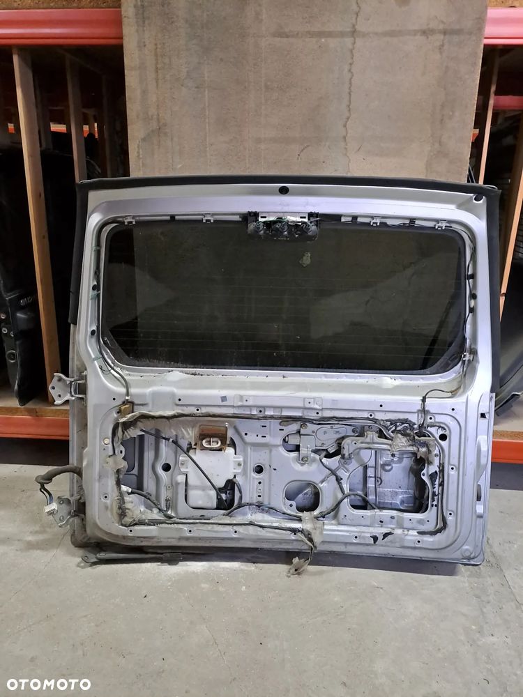 Maska / klapa bagażnika Mitsubishi Pajero Montero oryginalna (biała) - 2