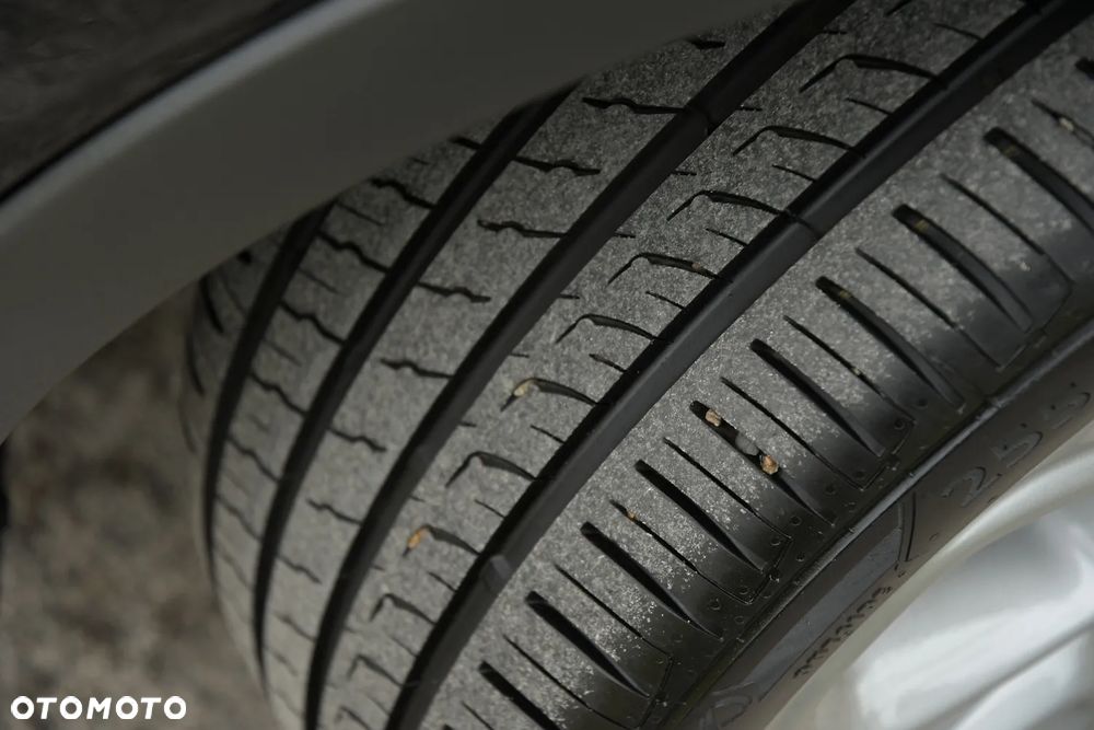 Ford Kuga 2.0 TDCi 4x4 Titanium - 20