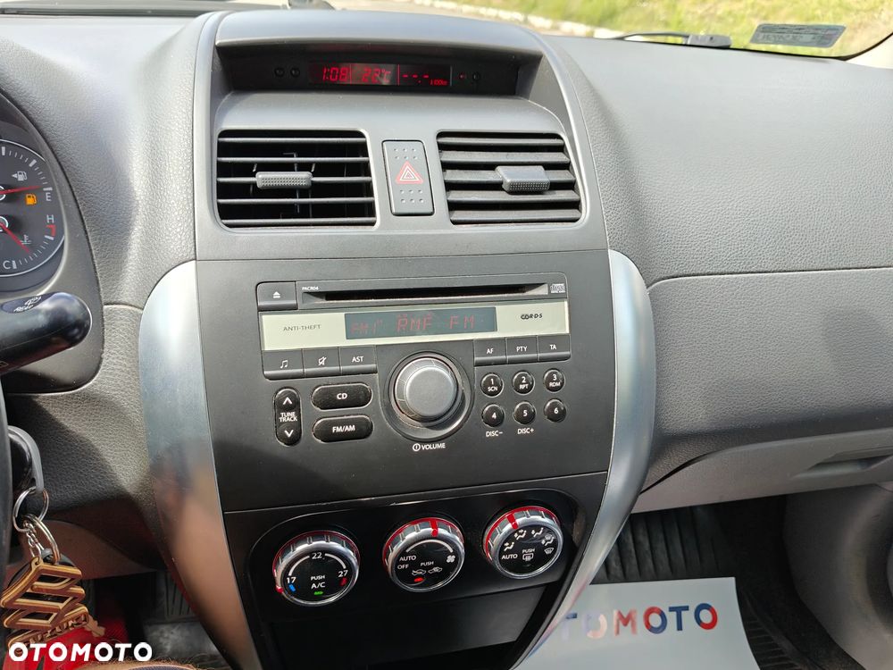 Suzuki SX4 1.5 Streetline 4x2 Classic - 23