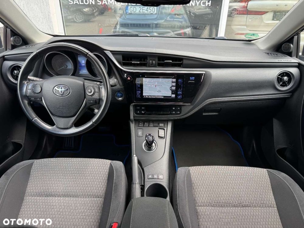 Toyota Auris Hybrid 135 Prestige - 6