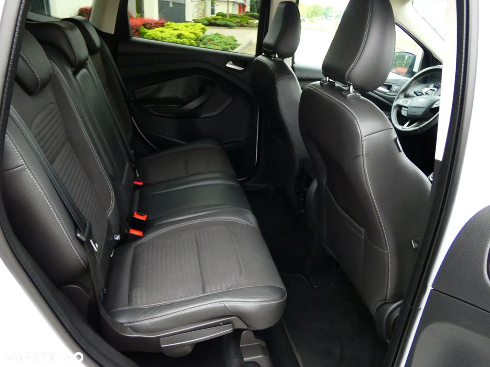 Ford Kuga 2.0 TDCi FWD Titanium Plus - 14