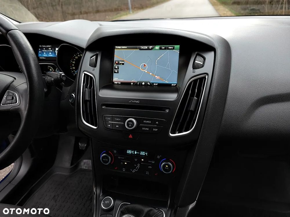 Ford Focus 1.0 EcoBoost Titanium - 28