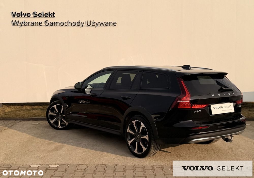 Volvo V60 Cross Country - 8