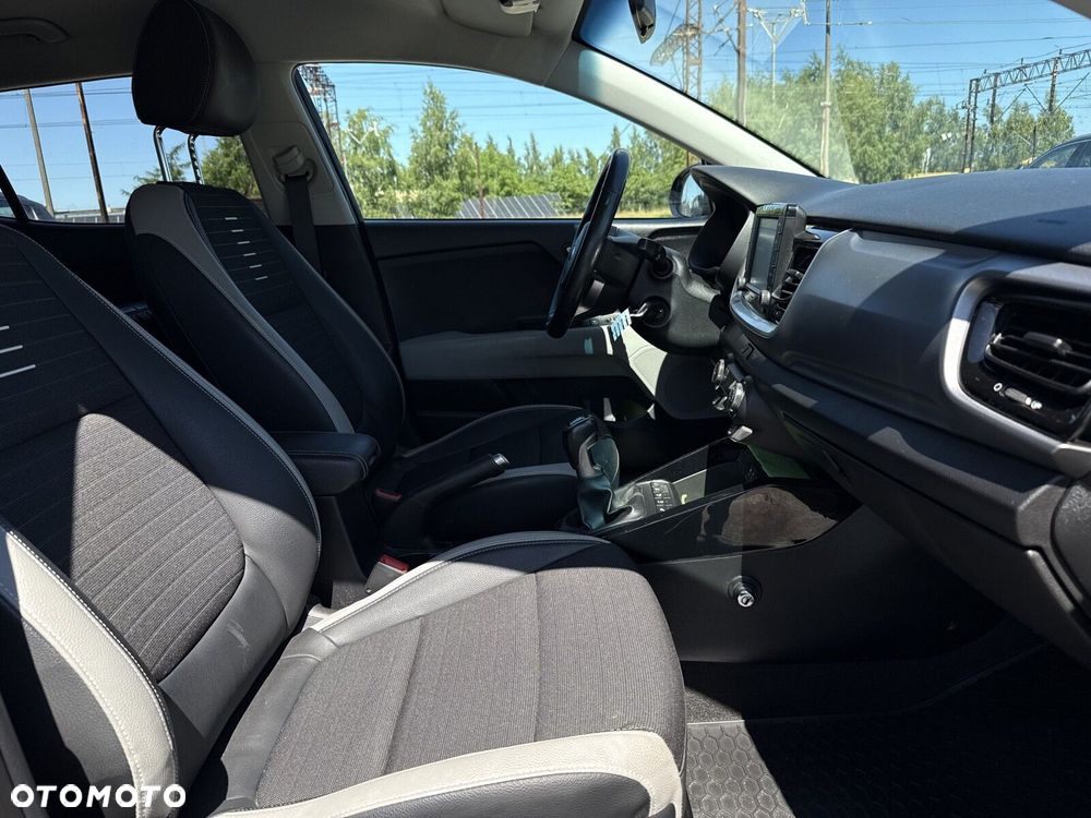 Kia Stonic 1.4 L - 10
