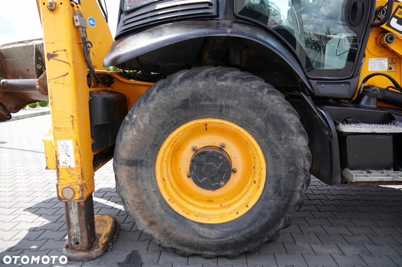 JCB 3CXCAEC / KOPARKO-ŁADOWARKA  / JOYSTICK / 2011 R - 26