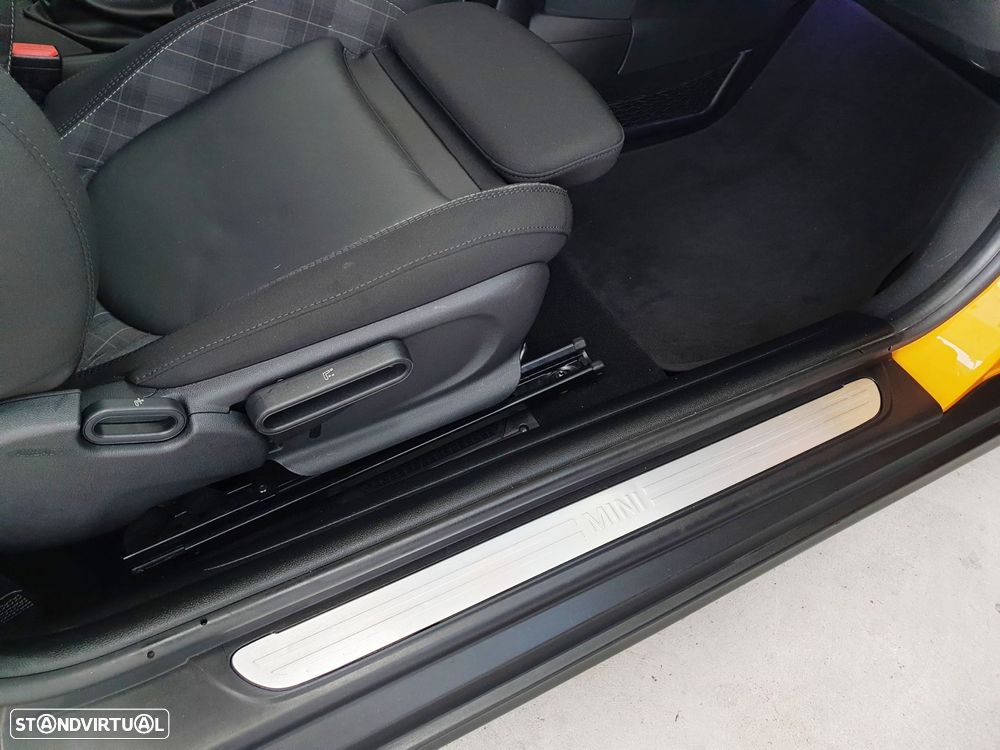 MINI 3 Portas Cooper D - 24