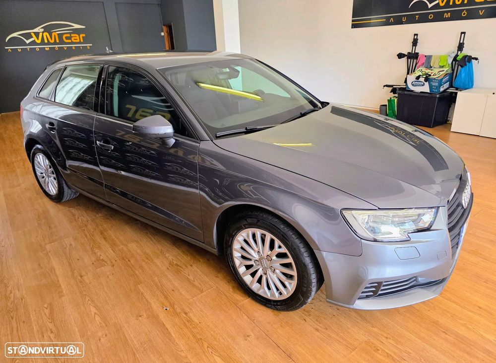 Audi A3 Sportback 1.6 TDI Design - 15