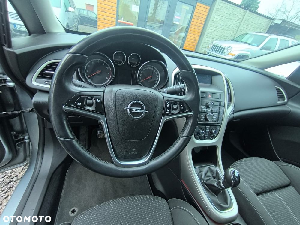 Opel Astra 1.6 Cosmo - 9