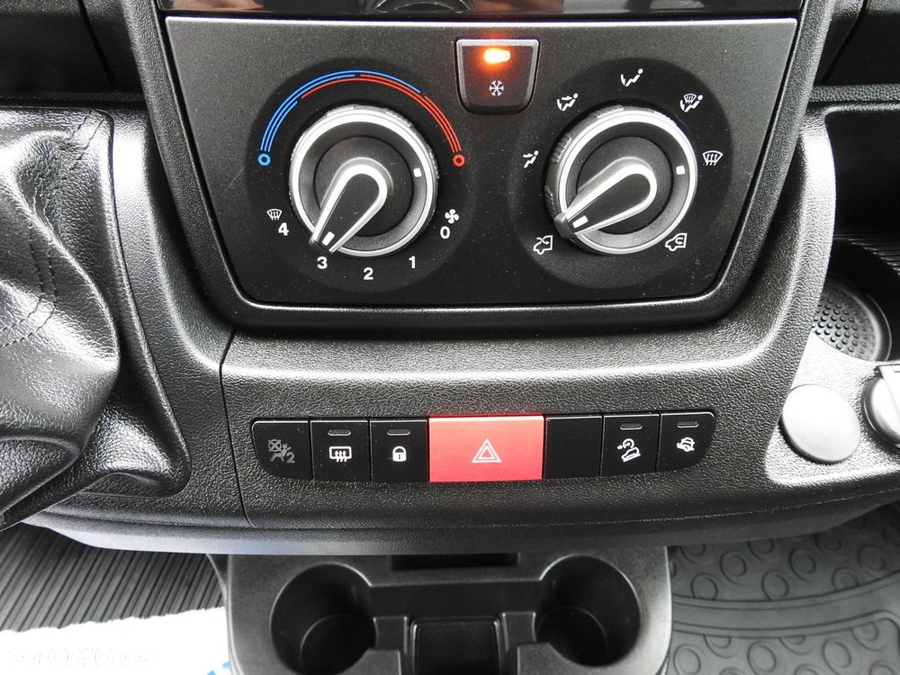 Peugeot BOXER KONTENER WINDA 8 PALET TEMPOMAT KLIMATYZACJA  140KM - 33