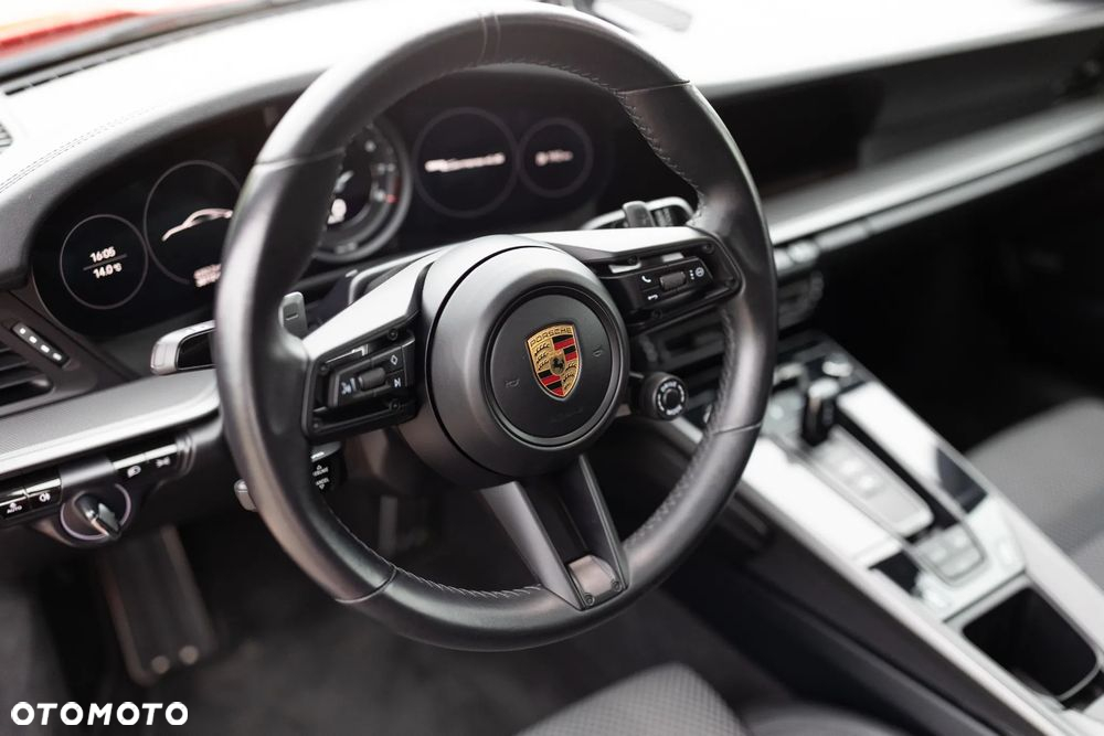 Porsche 911 Carrera 4S - 19