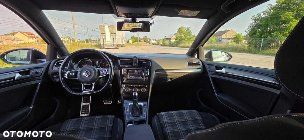 Volkswagen Golf - 7