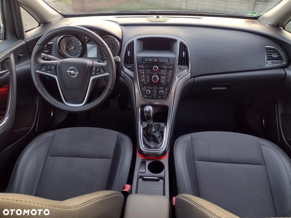 Opel Astra 1.4 Turbo Exklusiv - 14