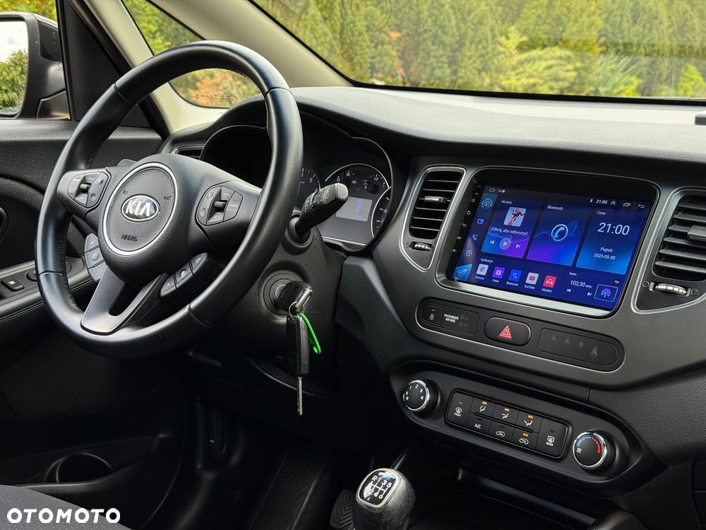 Kia Carens 1.6 GDI Dream Team Edition - 11