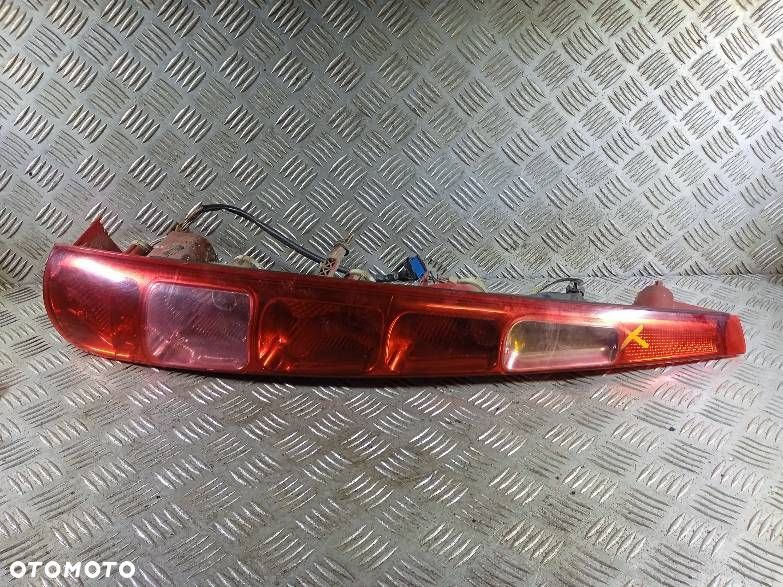 LAMPA LEWA TYLNA CITROEN C8 - 1