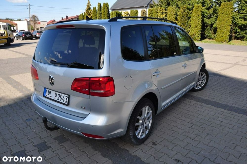 Volkswagen Touran - 18