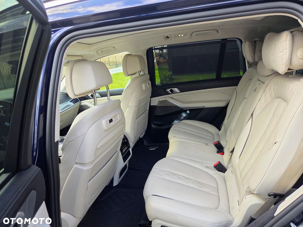 BMW X7 M50d sport - 11