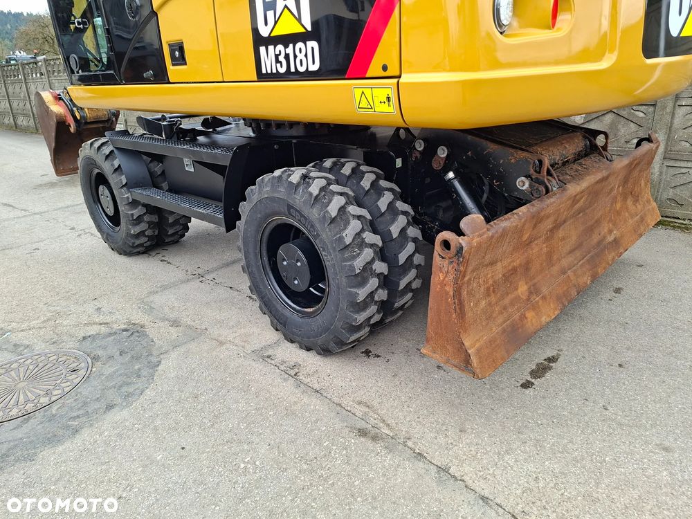 Caterpillar CAT M 318 D - 25