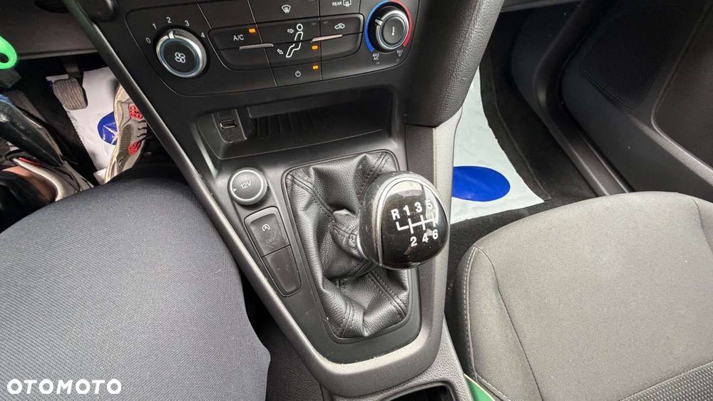 Ford Focus 1.0 EcoBoost Edition - 37