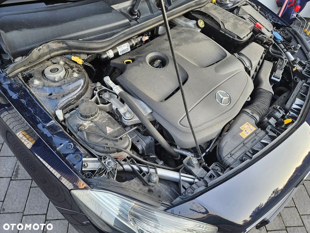 Mercedes-Benz Klasa A 220 4Matic 7G-DCT - 28