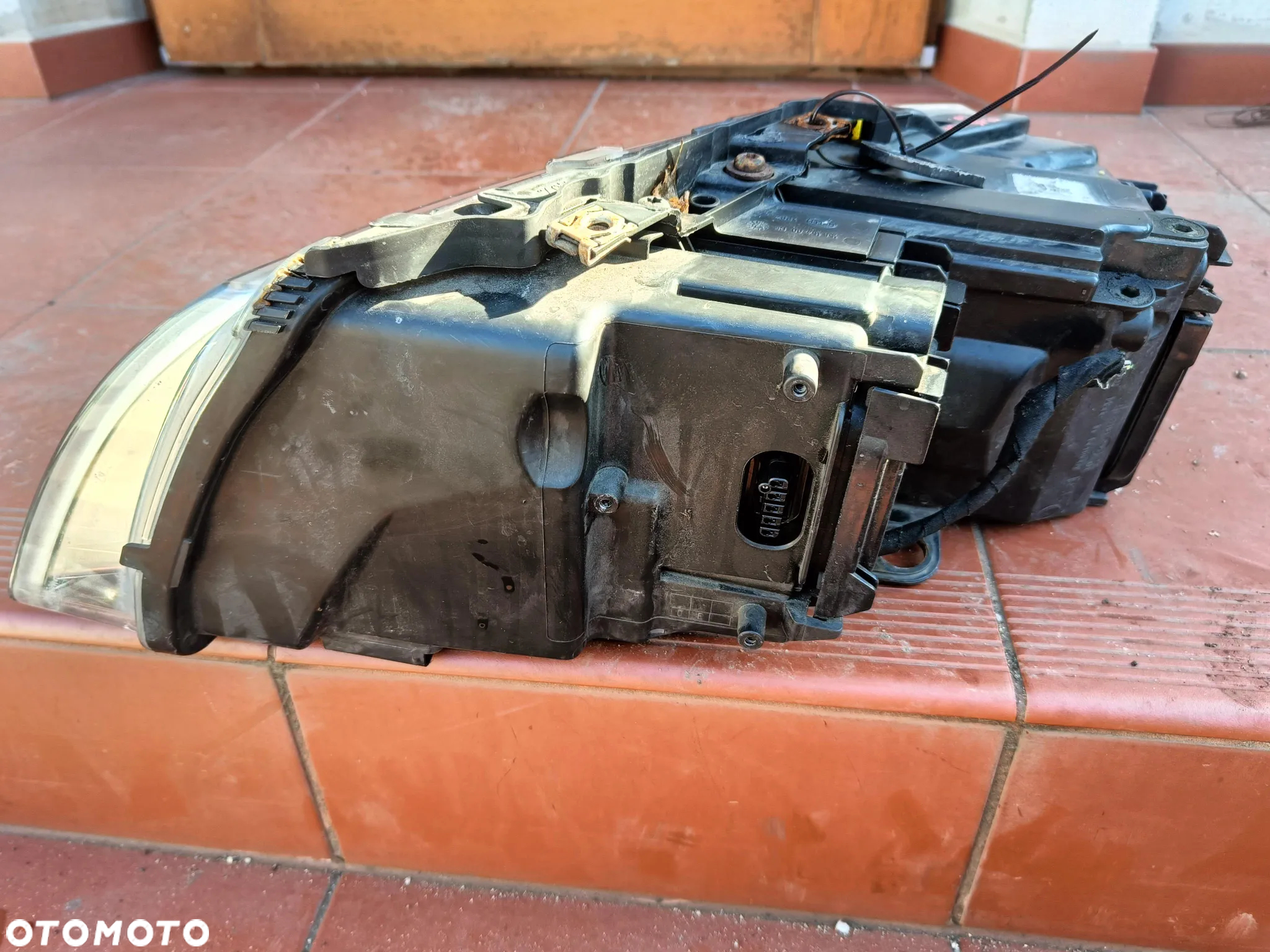 AUDI A8 D3 LIFT LAMPA PRZEDNIA PRZÓD XENON NIE SKRĘTNY PRAWA - 7