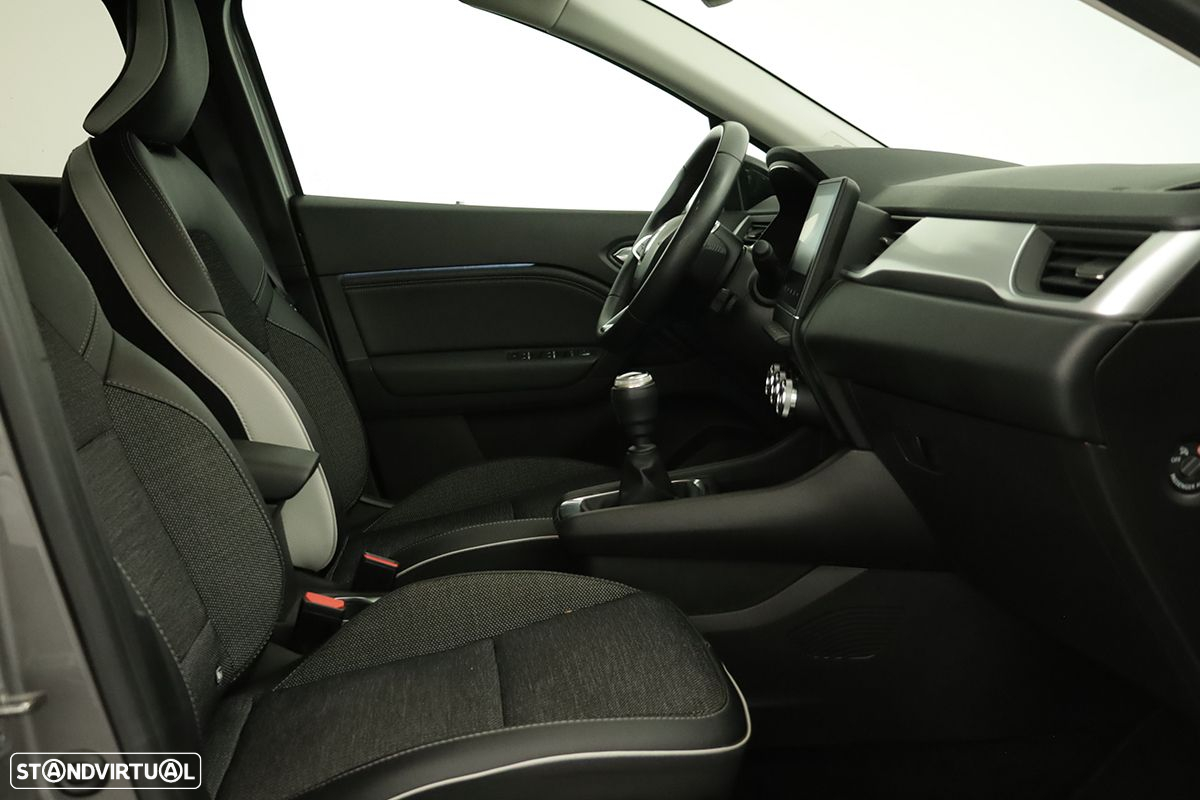 Renault Captur 1.0 TCe Techno Bi-Fuel - 23
