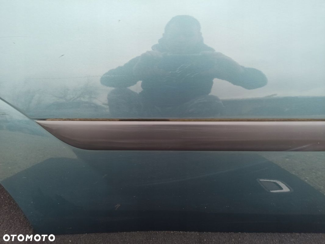 Drzwi prawy tył kompletne FORD FOCUS MK1 KOMBI kolor X1 - 7