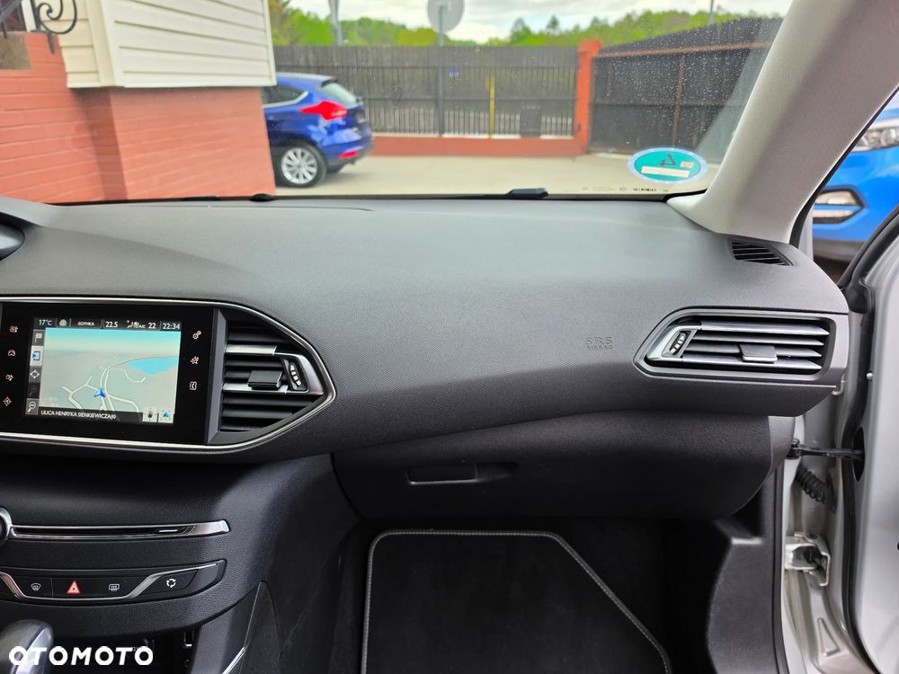 Peugeot 308 BlueHDi 150 EAT6 Stop & Start Business-Line - 19