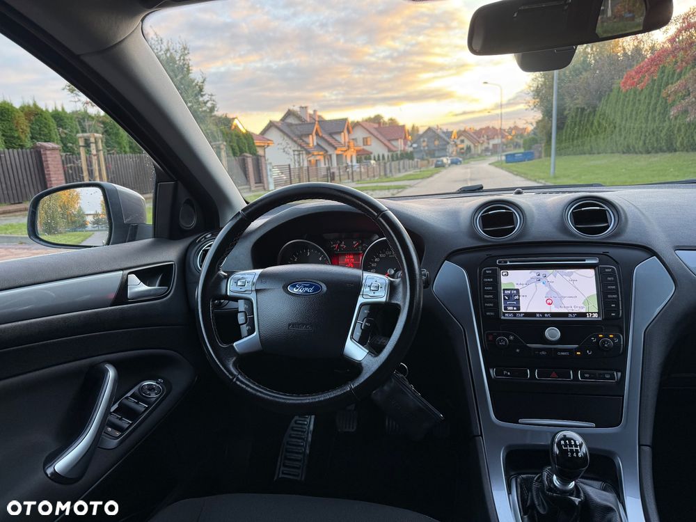 Ford Mondeo - 8