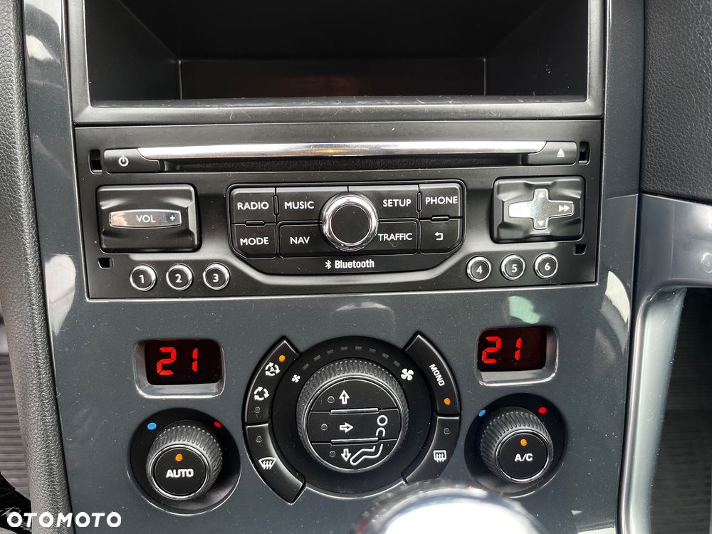 Peugeot 3008 1.6 BlueHDi Allure S&S EAT6 - 19