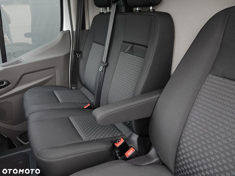 Ford TRANSIT 2.0 ECOBLUE 130KM LDT 6.2 M6 FWD VAN TREND 350 L3 AWD - 10