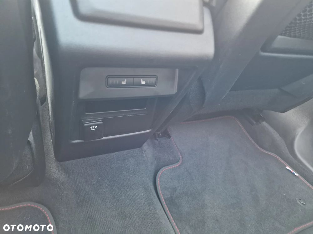 Land Rover Discovery Sport TD4 SkyView Edition - 22