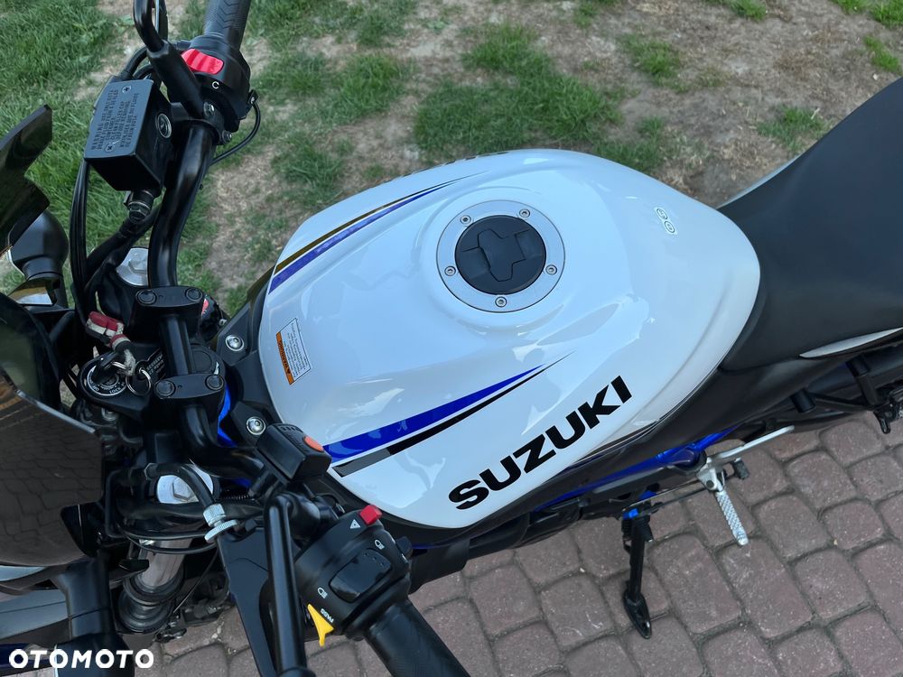 Suzuki SV - 23