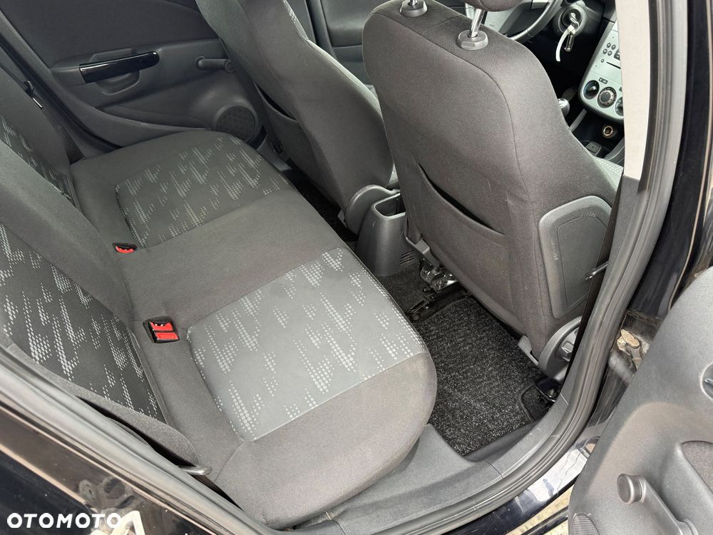 Opel Corsa 1.4 16V Satellite - 21