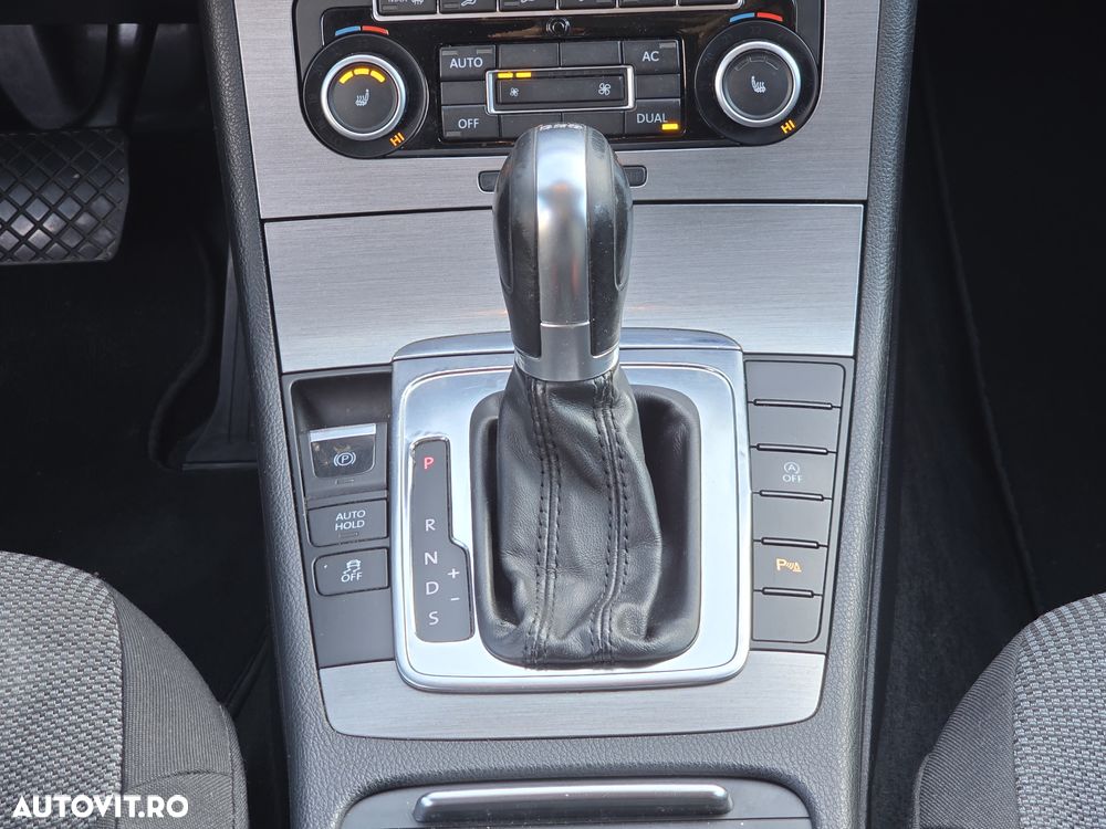 Volkswagen Passat Variant 2.0 TDI DSG BlueMotion Technology Comfortline - 9