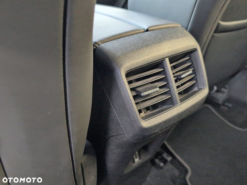 Citroën C5 Aircross 1.2 PureTech Shine EAT8 - 24