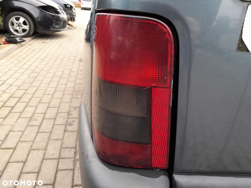 CITROEN BERLINGO I LIFT LAMPA LEWA TYLNA LEWY TYŁ W BŁOTNIK
