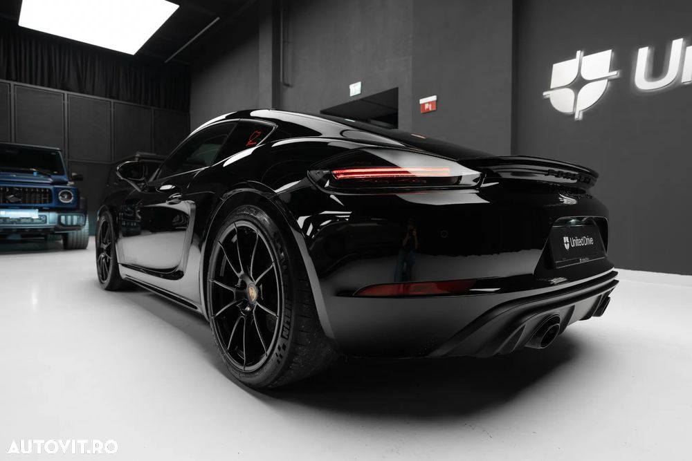 Porsche Cayman GTS 4.0 PDK - 39