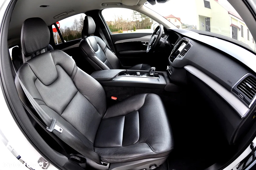 Volvo XC 90 T8 AWD Recharge Geartronic Inscription - 27