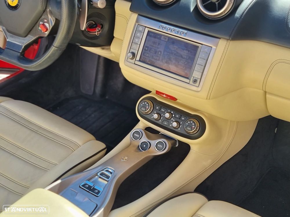 Ferrari California - 10